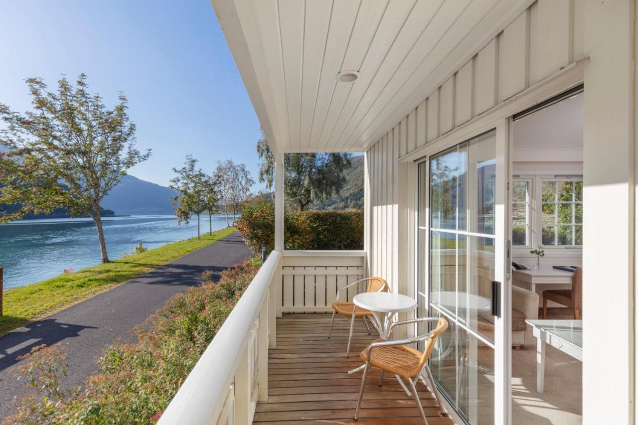 Hotel Loenfjord Loen Exterior foto