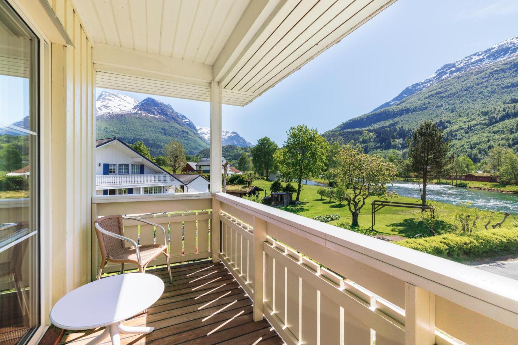 Hotel Loenfjord Loen Exterior foto
